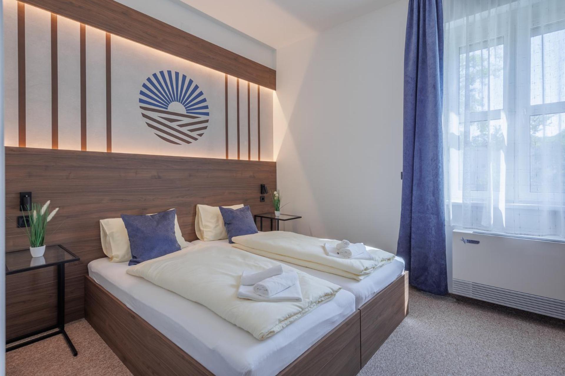 100 Eves Fogado Bed and Breakfast Szatymaz Eksteriør billede