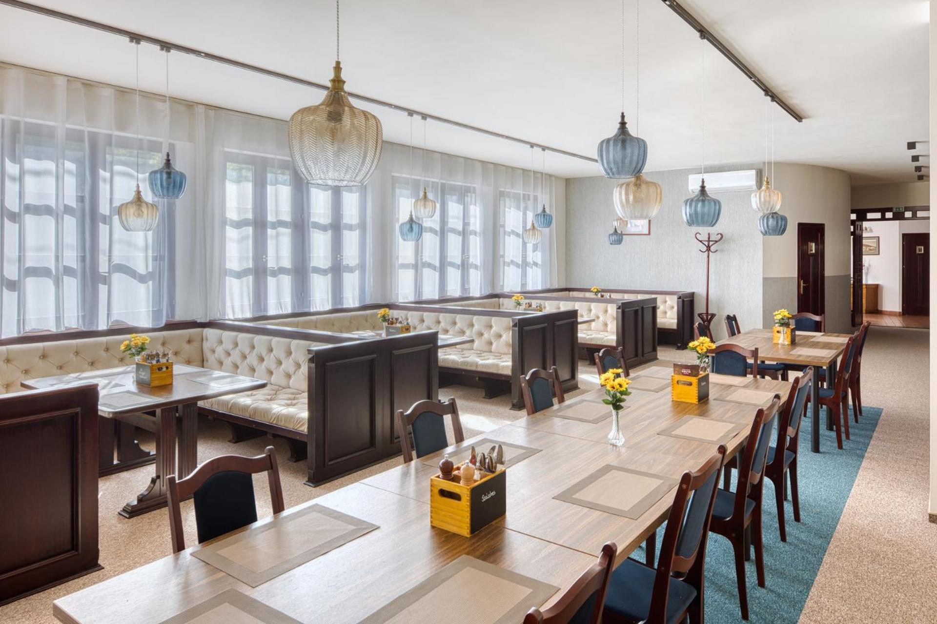 100 Eves Fogado Bed and Breakfast Szatymaz Eksteriør billede